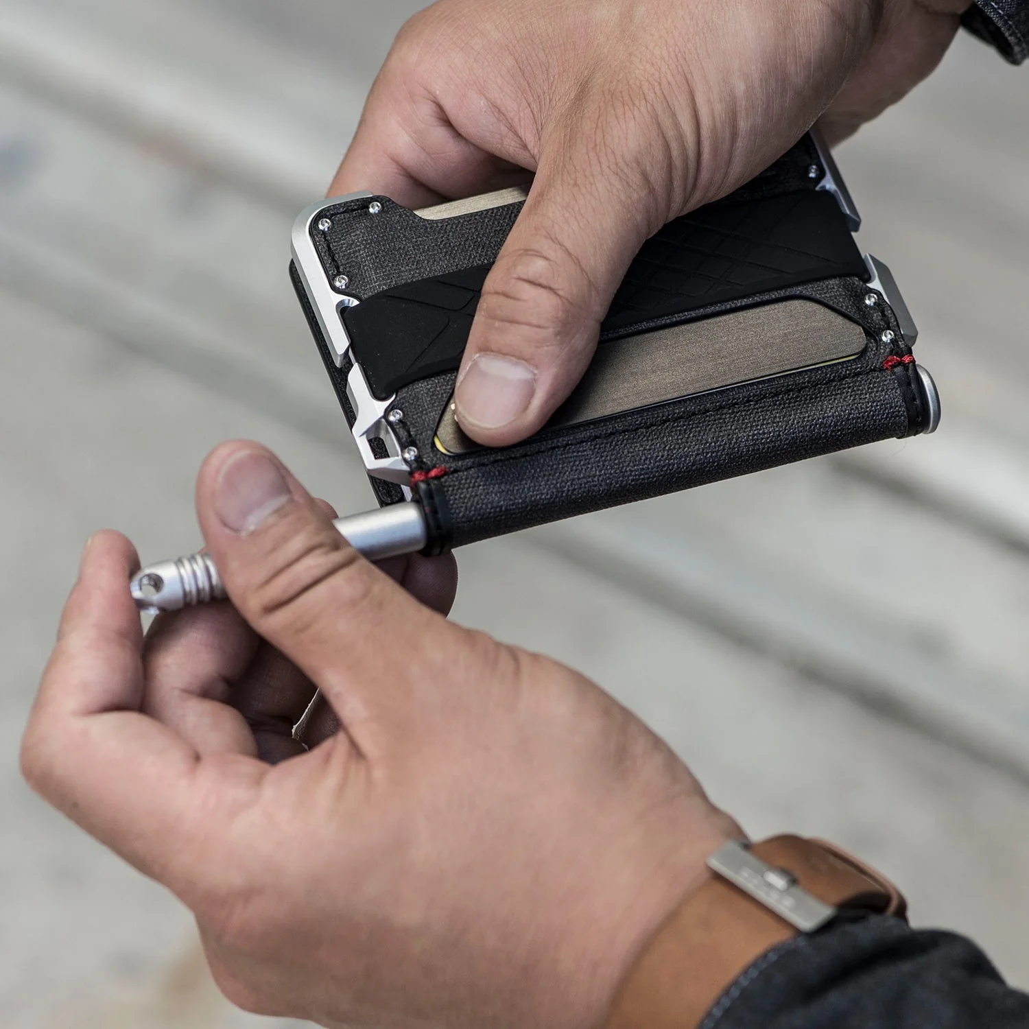 D01 DAPPER™ PEN WALLET - Image 19