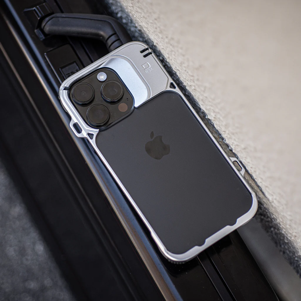 DANGO COVERT CASE FOR IPHONE 16 PRO - Image 18